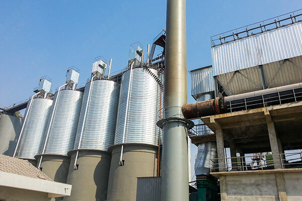 年產30萬噸礦粉線現場 年產30萬噸礦粉線現場