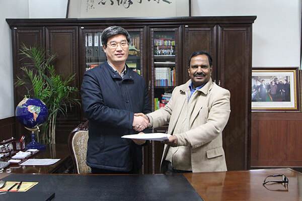 新鄉長城機械與巴基斯坦客戶合作現場 新鄉長城機械與巴基斯坦客戶合作現場