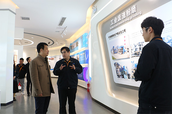 河南省商務廳領導蒞臨新鄉長城機械實地核查電子商務發展情況 河南省商務廳領導蒞臨新鄉長城機械實地核查電子商務發展情況