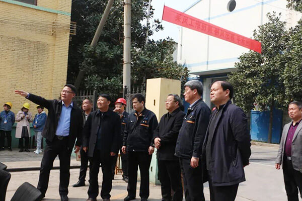 領導們參觀長城機械 領導們參觀長城機械