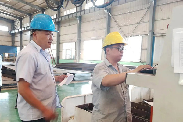 長城機械“師帶徒”結業考試